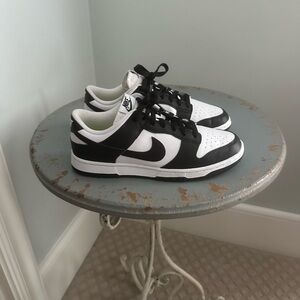 Nike Panda Dunks